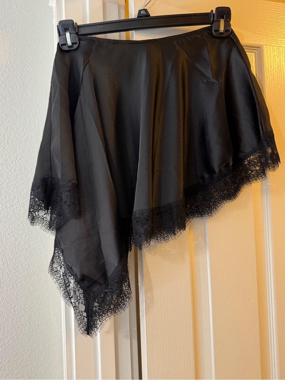 Forever 21 Black Asymmetrical Lace-Trim Skirt
